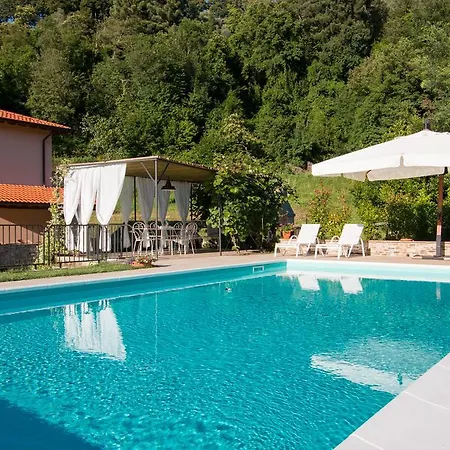 Casa di campagna Il Poggiolo Montemagno (Lucca)